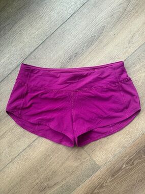 Lululemon Speed Up Shorts, size 4, Magenta LIKE NEW